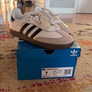 NEW Adidas Women’s Sambas (size 7)